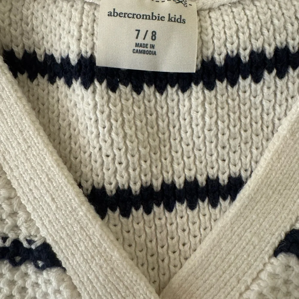 Abercrombie & Fitch Kids Striped Knit Sweater Vest with Gold Buttons Size 7-8 yr